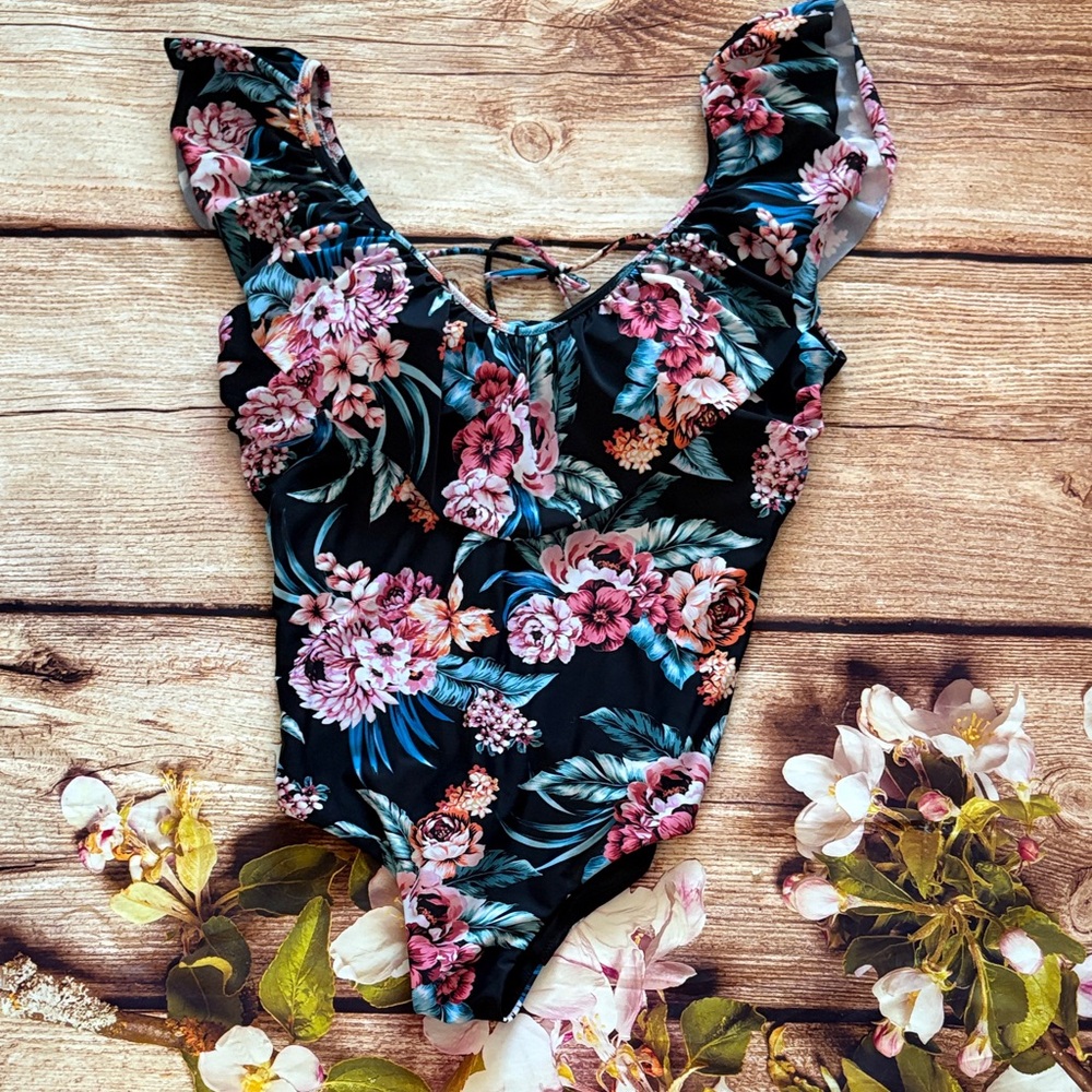 Tropical Floral Ruffle Sleeve Women’s Plus Size Bathing Suit